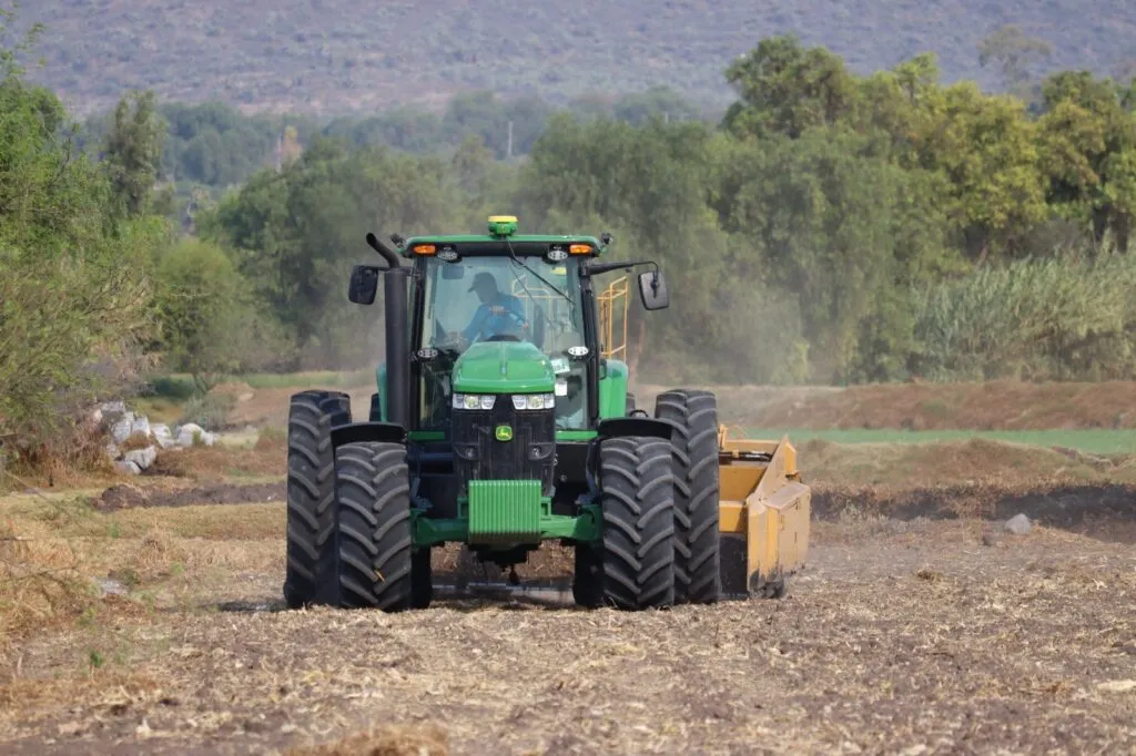 Hidalgo avanza 28% en tecnificación del campo; busca ahorrar miles de litros de agua