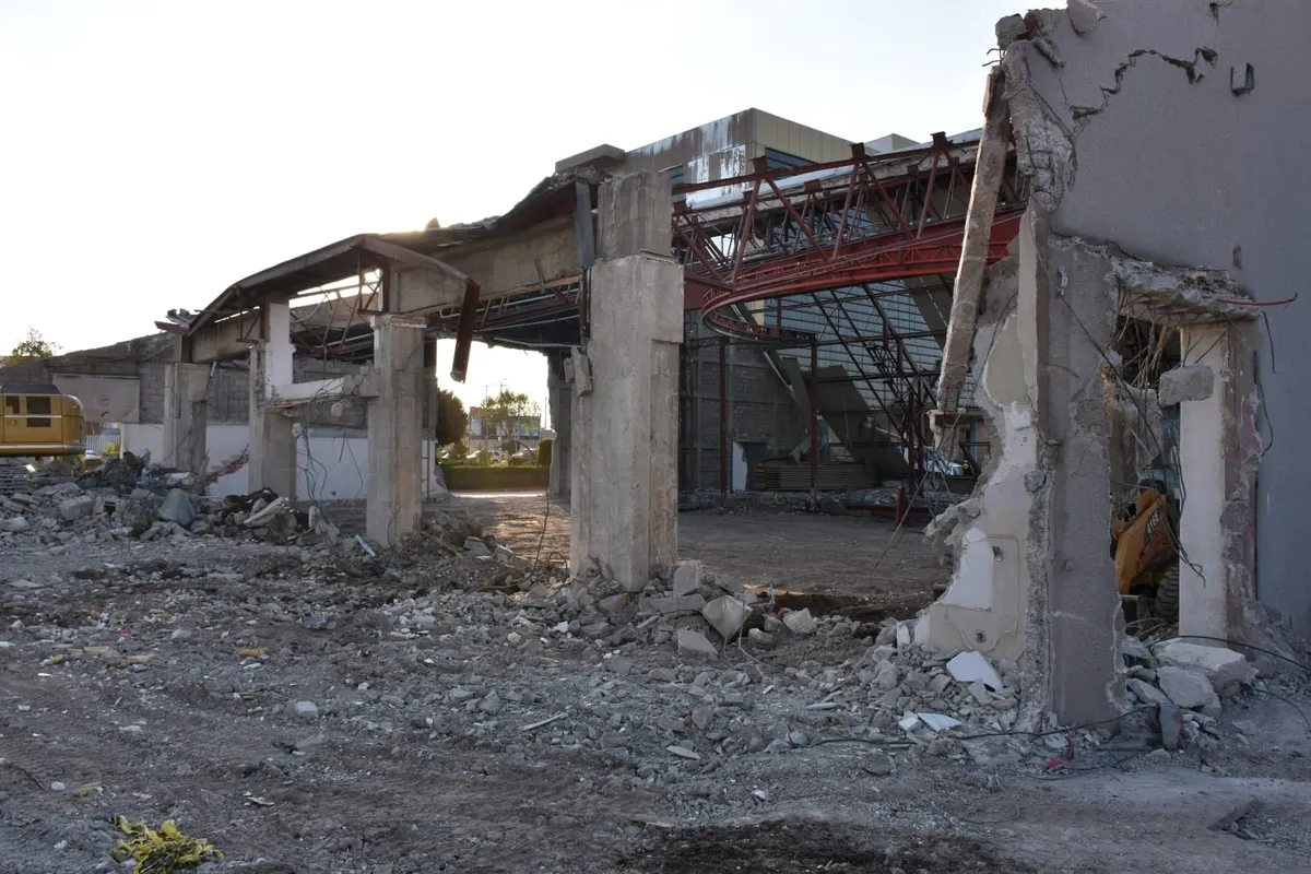 Demolición del Salón de Plenos del Congreso