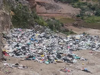 Ejidatarios bloquean acceso a sitio de transferencia de basura en Tlaxcoapan