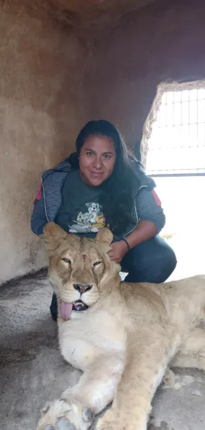 Brianda Méndez, veterinaria que transforma vidas animales