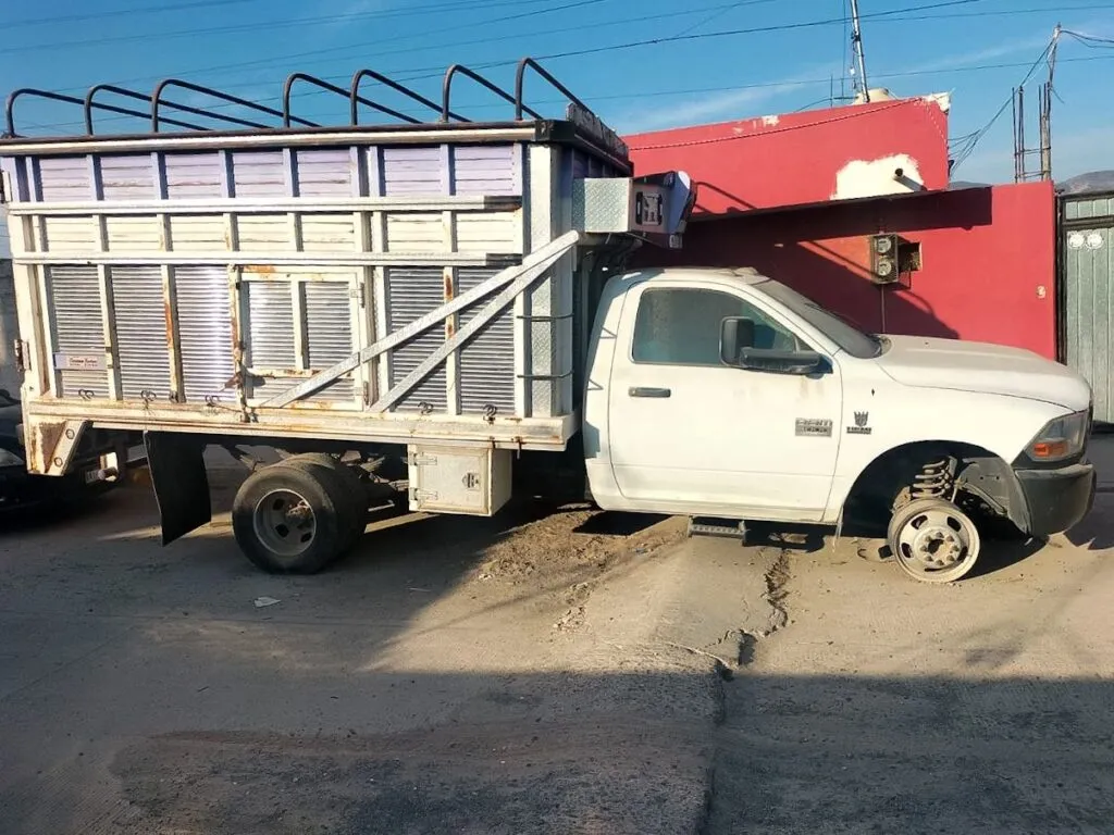 Operativo Rastrillo libera calles de Pachuca y detecta autos robados