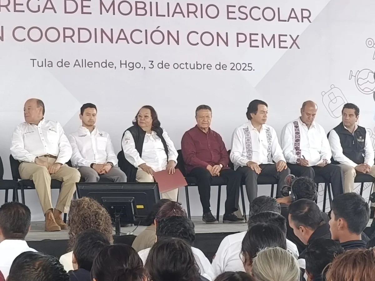 Gobernador Julio Menchaca en visita la región Tula