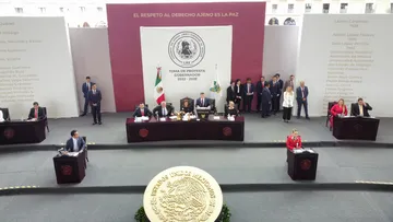 Congreso de Hidalgo tuvo particular Sesión Solemne en Plaza Juárez