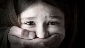 niña golpeada