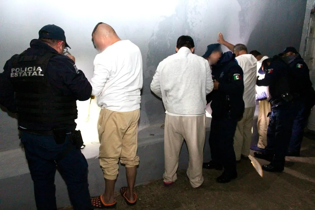 Continúan operativos de supervisión en Ceresos de Hidalgo, decomisan diversos objetos