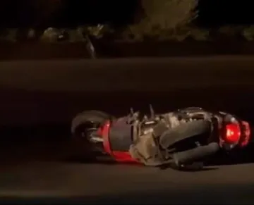 Conductor huye tras arrollar y matar a motociclista en Atotonilco de Tula