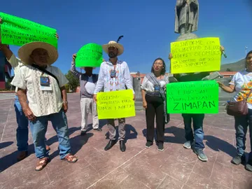 Ejidatarios de Zimapán protestan por conflicto con minera y exigen liberar a dos hombres