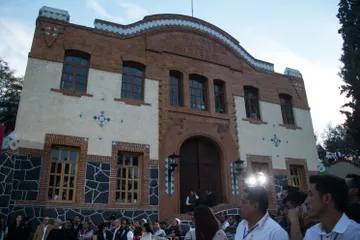 Arranca ciclo escolar en El Mexe; alumnos toman clases en áreas verdes