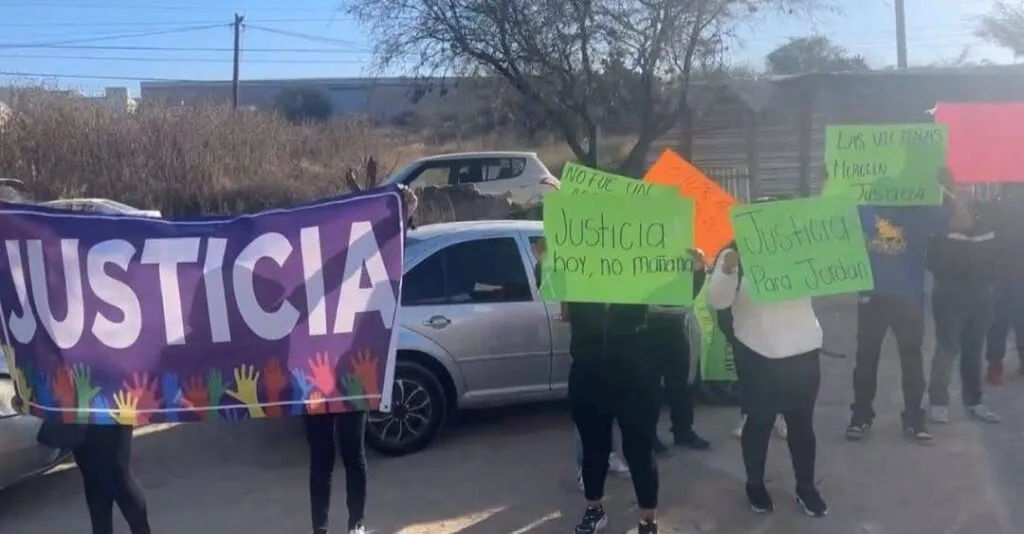 Justicia para Jordan: protestan en juzgado por caso de accidente vial