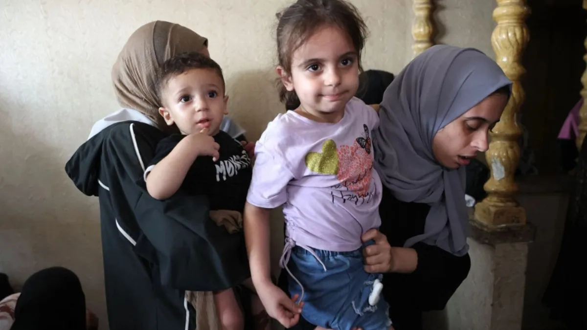 Claudia Sheinbaum respalda propuesta de asilo a menores palestinos huérfanos tras conflicto en Gaza.