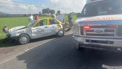 Taxi accidentado en la carretera Tula–Tlahuelilpan