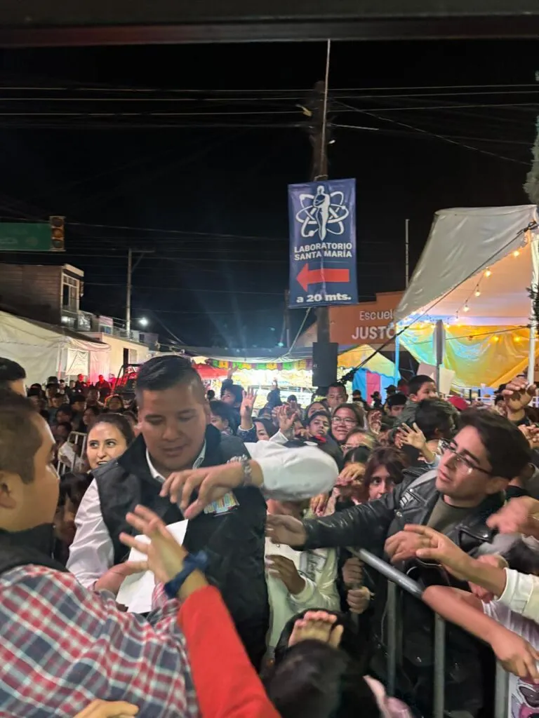 San Agustín Tlaxiaca festeja con baile, cabalgata y rodada motociclista