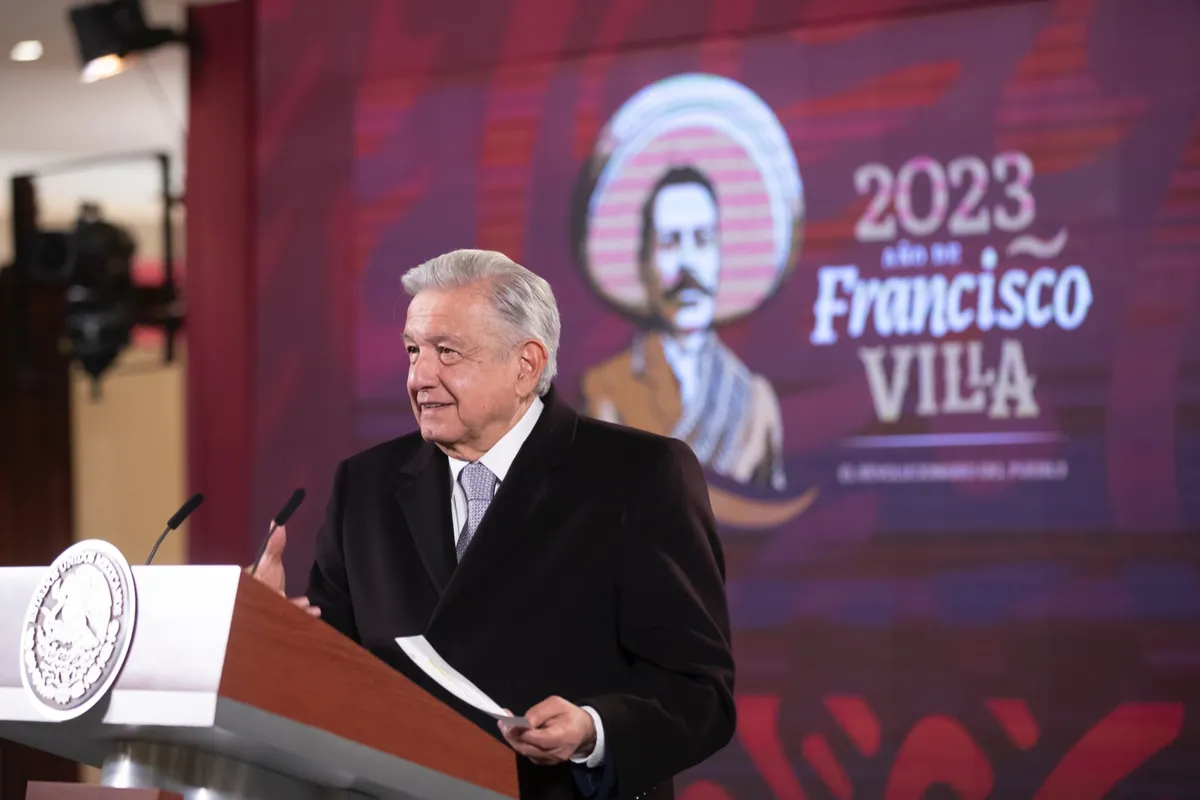 Celebra AMLO deslinde de Cárdenas de Mexicolectivo