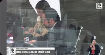 Propone consejero del IEEH presupuesto fijo para OPLEs