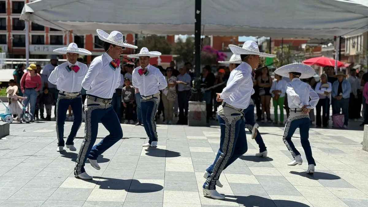 El Ballet Teocalli celebra 20 años recibiendo a un grupo de Polonia en un intercambio cultural único en Pachuca.