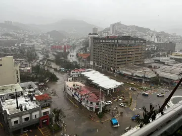 Huracán Otis: localizan a hidalguenses que se encontraban en convención en Acapulco