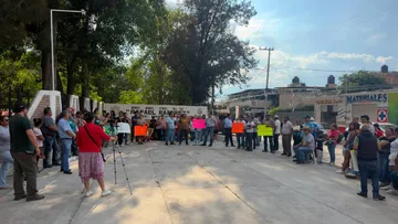 Vecinos de Tepeji denuncian amenazas y anuncian protesta por carretera destrozada