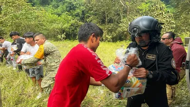 Solidaridad en acción: helicópteros transportan víveres a comunidades aisladas de Hidalgo tras intensas lluvias.