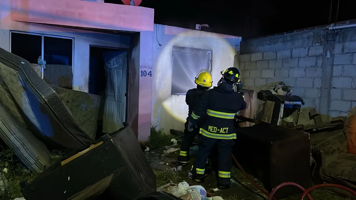 Incendio en vivienda de Mineral de la Reforma deja dos personas heridas