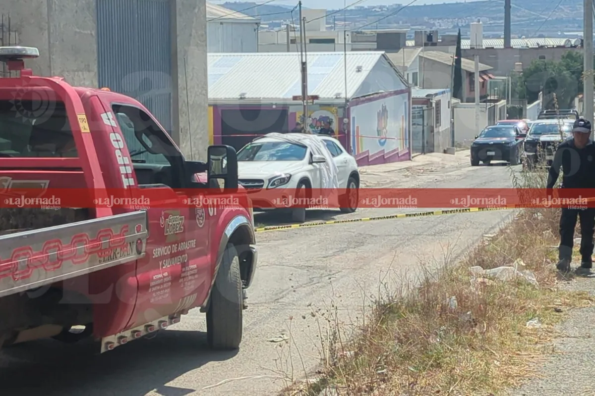 Vehículo acordonado tras hallazgo de persona sin vida