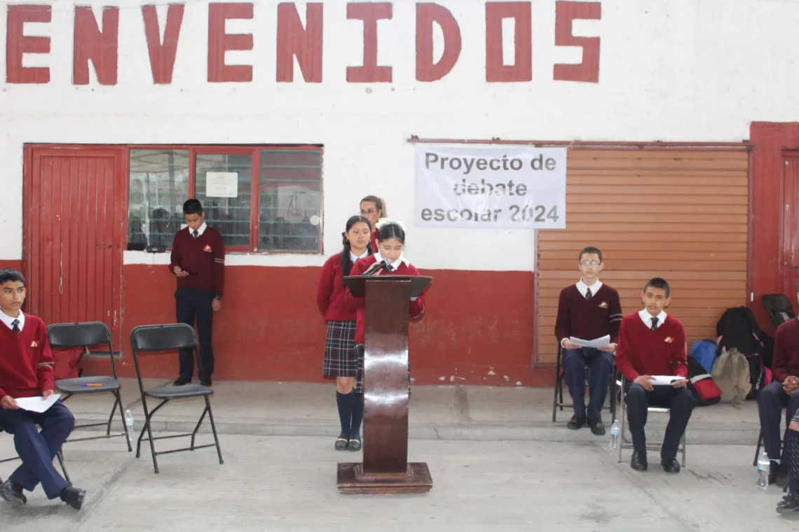 Realizan simulacro de debate “presidencial” en Secundaria General No 8 en Pachuca