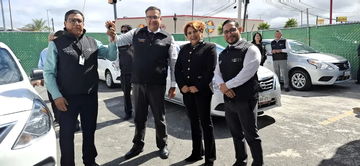 ASEH entrega vehículos a su personal