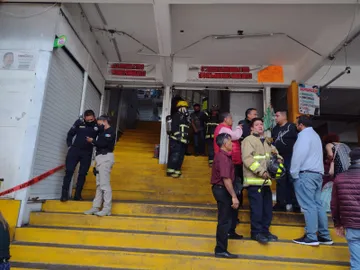 Incendio en ‘La Fayuca’ provoca pánico en centro de Pachuca