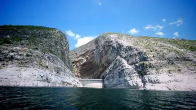 Compuertas de la presa Zimapán.