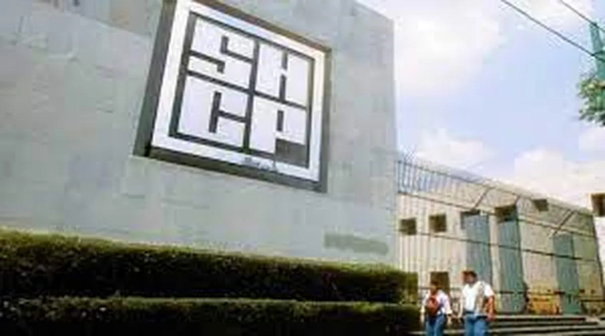 El mandatario, durante la conferencia de prensa de las mañanas, reconoció que cada año, cuando la Secretaría de Hacienda y Crédito Público (SHCP) le presenta el proyecto de presupuesto en donde incluyen incrementos en diversos conceptos, él no los acepta. Foto: La Jornada