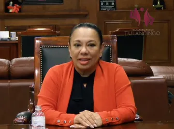Defiende Lorena García legalidad de “apoyos sociales” a regidores ante denuncia de peculado