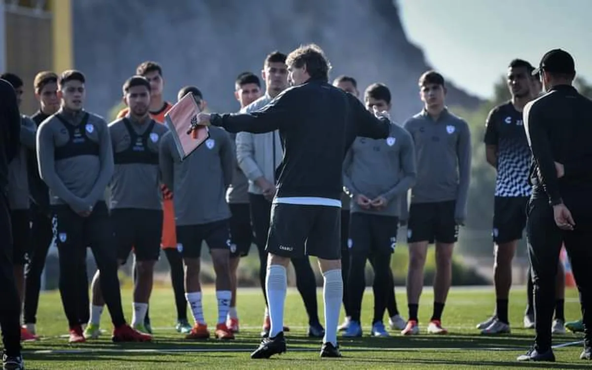 Inicia la era de Guillermo Almada al frente de los Tuzos