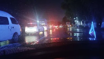 Pobladores de Ixmiquilpan bloquean carretera México-Laredo por muerte de motociclista