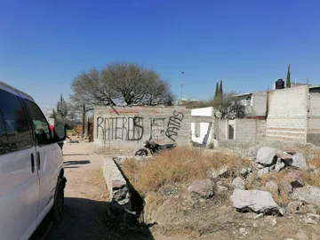 Tensión en Actopan, queman bodega subterránea con artículos robados
