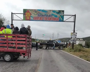 Bloquean carreteras en Cardonal por falta de agua; nueve comunidades exigen respuesta de la alcaldesa
