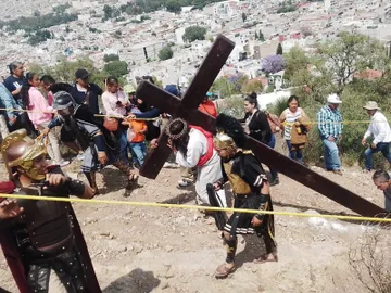a que hora inicia el viacrucis en pachuca