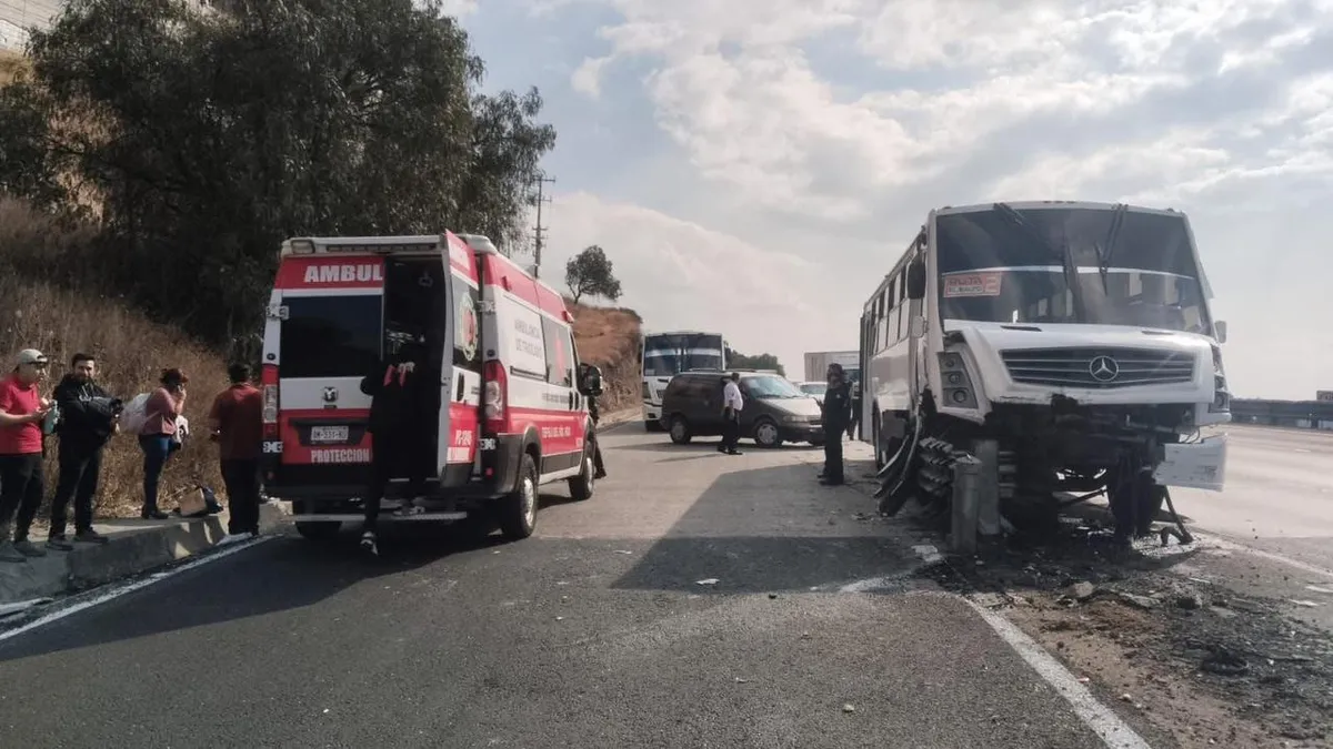 Reportan accidente de autobús en Tepeji del Río