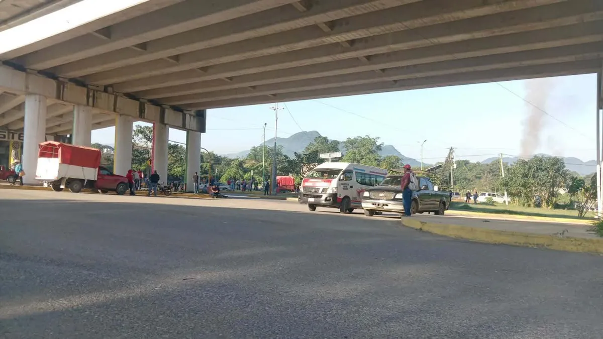 Bloqueo en carretera Las Tres Huastecas Huejutla