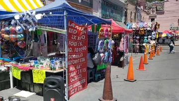 Crece ambulantaje en centro de Pachuca en vísperas de fiestas patrias