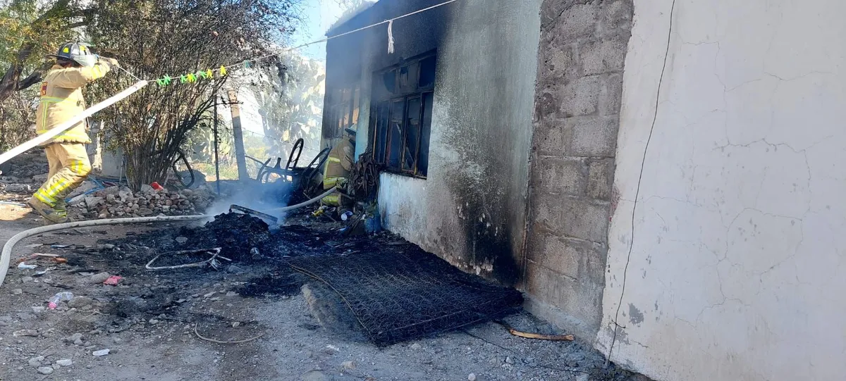 Actopan: Vecinos queman vivienda de presunto delincuente