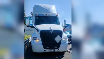 Operativo de seguridad para recuperar un tractocamión robado en la México-Pachuca.