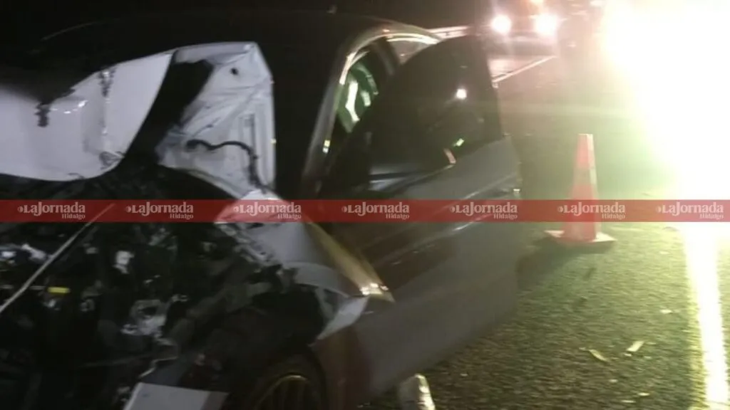 Tulancingo: fuerte accidente de auto deja dos personas heridas