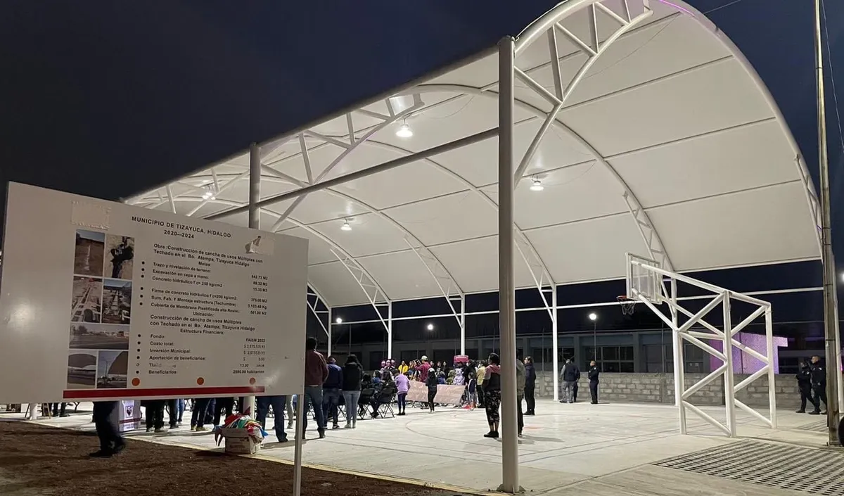Alcaldesa de Tizayuca inaugura cancha de usos múltiples