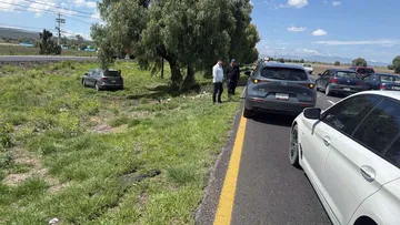 Accidente en la autopista México-Pachuca deja dos lesionados a la altura de Tolcayuca