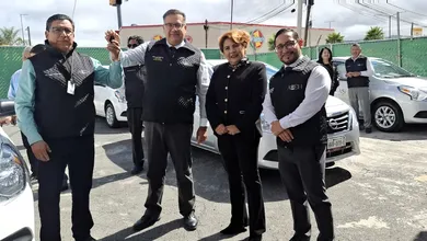 ASEH entrega vehículos a su personal