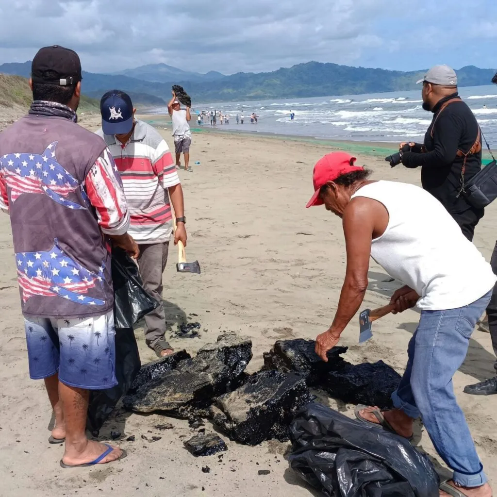Crisis por derrame en el Golfo impacta logística portuaria y agrava panorama económico en Veracruz