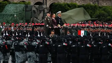 Sheinbaum en el Zócalo: “La independencia se defiende todos los días”.