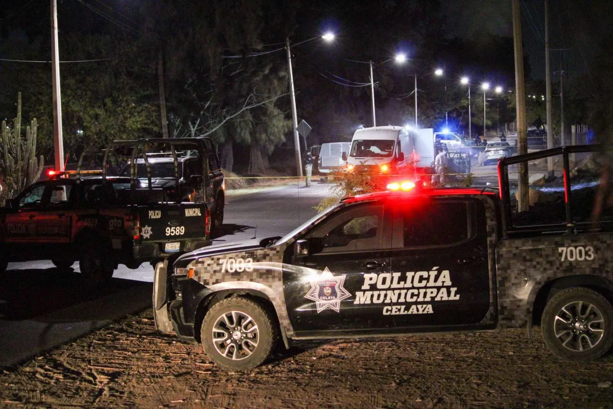 Ataque armado en Celaya deja 10 muertos en dos bares y un hotel