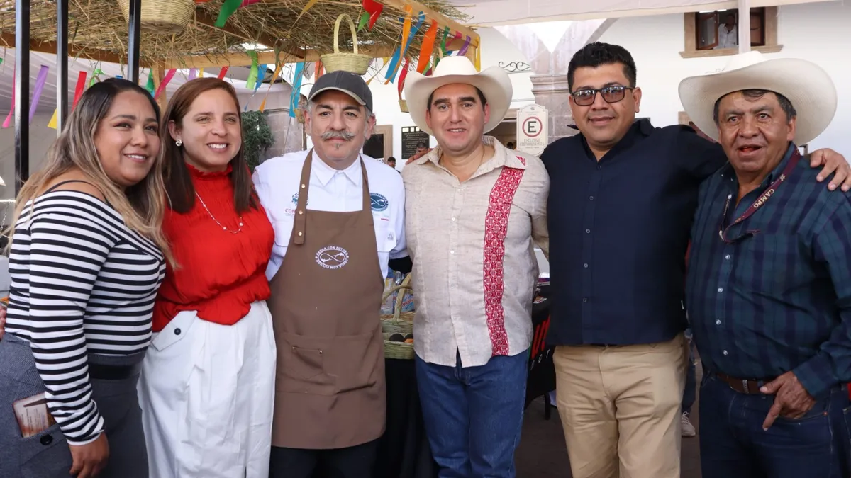 Tecozautla: chef Aquiles Chávez da clase en Muestra Gastronómica Regional