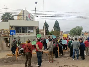 Tula: jubilados se manifiestan en Hospital General de Pemex