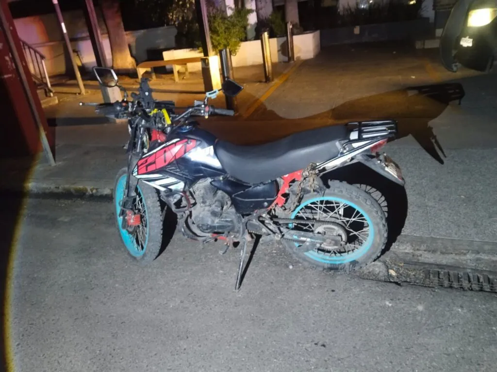 Detienen a dos sujetos en posesión de narcoticos en Pachuca